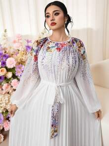 Modelyn Robe plissée à imprimé floral élégante pour grande taille, idéale pour le travail - Parme - Voir 3
