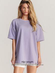 GLOWMODE CloudKnit Float 及臀长度柔软吸汗宽松圆领T恤，适合健身、户外、日常休闲穿着 - 紫色 - 查看 3