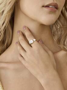 MOTF PREMIUM Pre18k Gold Plated Geometric White Shell Simple Temperament Ring - Yellow Gold - View 8