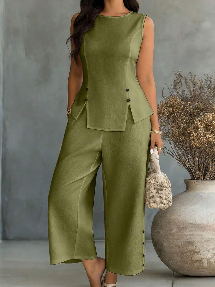 SHEIN LUNE 大码女式春夏开衩纽扣装饰上衣和七分裤休闲度假两件套 - 軍綠色 - 查看 1