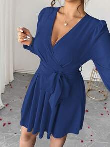 Vestido elegante de manga larga con cuello en V, cintura con lazo y falda acampanada para mujer de talla grande - Azul marino - Ver 8