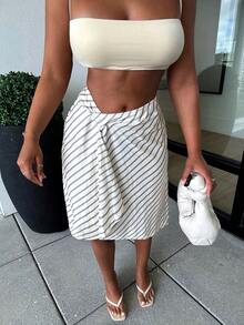 Alexandranx 女士时尚优雅黄色条纹不对称超低腰条纹斜膝紧身喇叭裙，适合度假和日常穿着 - 黃色 - 查看 5