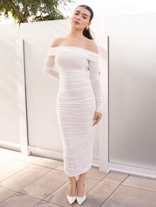 Andrea Bello Spring And Summer Elegant White Long-Sleeved Off-Shoulder Pleated Mesh Bodycon Dress - White - View 6