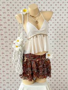 SHEIN Sweet Seashell Decor V-Neck White Camisole Top, Vacation Style - White - View 4