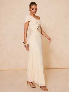 Lumalex 不对称露肩扭结柔软舒适网纱透视蕾丝镂空腰部修身连衣裙 - 黃色 - 查看 6