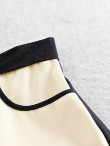GlowEve Quần short nữ thanh lịch, thoải mái, phối màu tương phản, có túi, thích hợp cho việc đi làm. - Đen và trắng - Xem 6