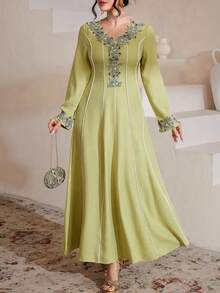 Modelyn Embroidered Trim Patchwork Elegant Modest Plus Size Long Sleeve Dress - Green - View 1