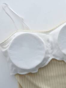 Chiquease 优雅时尚的质感面料亮面白色吊带背心，适合叠穿或单穿，女士，秋冬季 - 淡黃色 - 查看 3