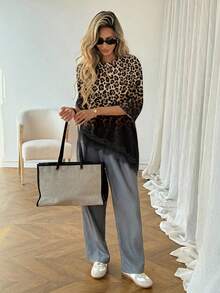 SHEIN LUNE 女士优雅黑色T恤，渐变豹纹印花，蕾丝不对称下摆 - 春夏度假风，完美适用于海滩、邮轮、约会、派对、办公室、音乐节、西部风情节、春假、海岛女孩复古海滨风、浪漫度假氛围、婚礼宾客、城市旅行及优雅假日装扮 - 彩色 - 查看 4