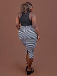 CurvyTilda Plus Striped Print Pencil Skirt - Black and White - View 5