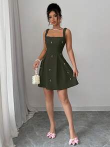 Rafferiza 女士纯色拼接宽肩带铆钉休闲连衣裙 - 軍綠色 - 查看 4