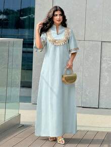 Al Najma 女士V领荷叶边短袖优雅阿拉伯风格连衣裙 - 藍色 - 查看 3