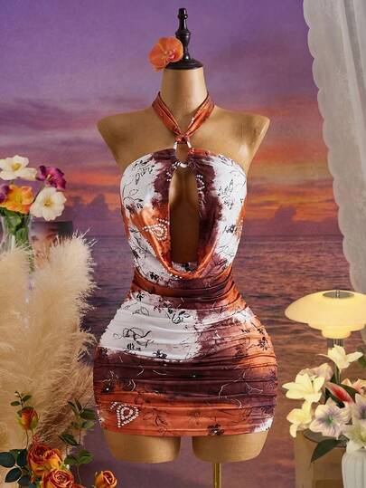 Femesol 最新美式性感炸弹设计，适合音乐节、派对、度假：镂空圆扣可调节链条，紧身露背迷你连衣裙，扎染花卉印花，褶皱镂空扎染图案，细肩带，拉长腿部线条