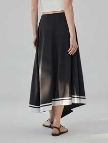 Ontre 女士黑白撞色舒适柔软高端面料哑光破洞卡纸修身腰带设计不对称下摆设计现代都市商务休闲，高品质机场休闲低调复古高端邮轮，中东简约奢华百搭必备时尚半身裙 - 黑與白 - 查看 6