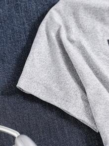 SHEIN 女童休闲复古1997数字及复古英文字母图案露肩短袖T恤，适合夏季返校及日常穿着 - 淺灰色 - 查看 5