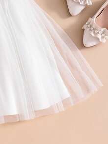 SHEIN Glamorique Kids Vestido de princesa blanco con cinturón de flores para niña, vestido de florista de manga corta y corte evasé con volumen, vestido ligero para ocasiones festivas - Blanco - Ver 3