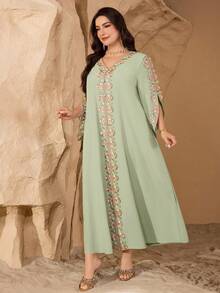 Al Najma Plus Size Solid Color Lace Trim Women Turkish Long Tunic, Arabic Traditional Maxi Dress - Green - View 7