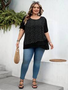 SHEIN CURVE+ قميص كاجوال بأكمام قصيرة وياقة مستديرة للنساء ذوات الأحجام الكبيرة مطبوع بنقاط بوهيمي لموسم الربيع، مناسب لحفلات الموسيقى والعطلات الساحلية، المقاس الأمريكي 22 - الأسود - مشاهدة 9