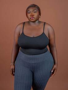 CurvyTilda 3件組女款大尺碼簡約純色細肩帶背心上衣，適合夏季返校休閒穿搭 - 彩色 - 查看 6