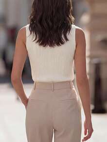 Balvessa 女士无袖V领交叉系带修身上衣，波浪提花纹理 - 米色 - 查看 2