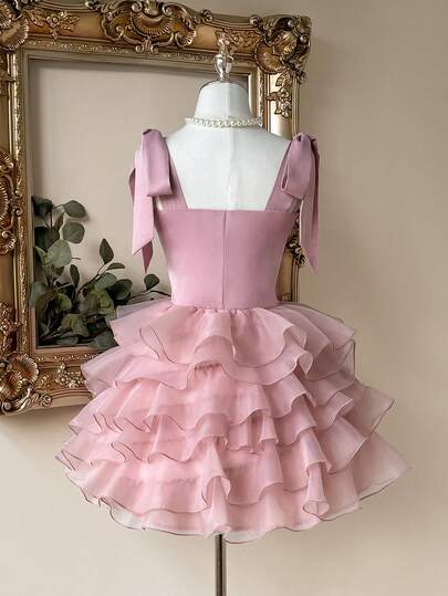 Lovelzi Đầm dạ hội màu hồng satin thanh lịch, lãng mạn, thời trang với phần thân áo corset không dây và chân váy xếp tầng nhiều lớp, thích hợp cho tiệc tùng, đám cưới, tiệc độc thân, dạ hội.