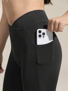 Exploreva 女士 4D 加厚山地自行车骑行裤 - 带口袋和坐垫 - 黑色 - 查看 3