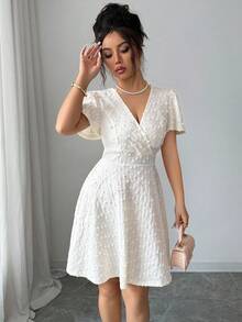 Elenzga 女士波点纹理面料交叉V领A字短款连衣裙，休闲度假日常约会装扮 - 杏色 - 查看 5