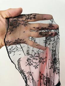 Sunspun 2025夏季欧美风蕾丝拼接V领吊带背心，修身性感女款 - 黑與白 - 查看 7