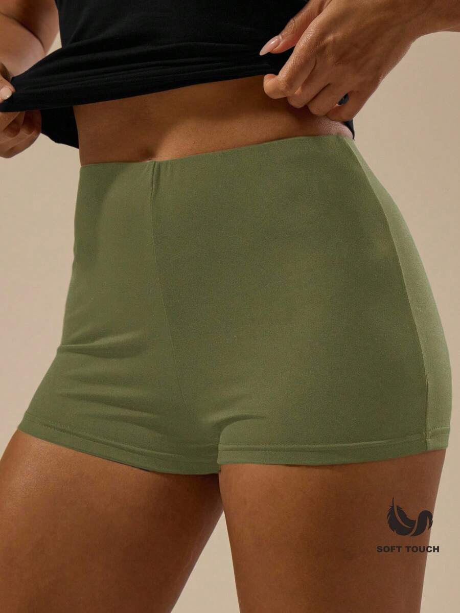 MUSERA ESSENTIALS Pantalones cortos ajustados de toque suave, básicos para primavera y verano, lindos y casuales para el aeropuerto - Verde militar - Ver 1