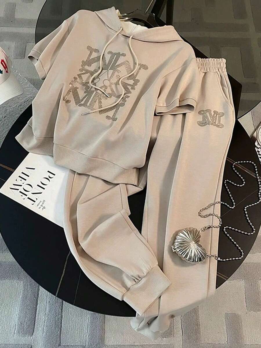 SHEIN 修身短款连帽衫插肩长袖套头衫+斜插口袋休闲裤套装 - 卡其色 - 查看 1