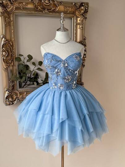 Lovelzi 优雅浪漫时尚的蓝色亮片刺绣网纱拼接抹胸A字型正式派对礼服，适合婚礼宾客、单身派对、毕业舞会等场合。