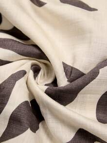 Linhara CURVE Áo kiểu nữ cỡ lớn cổ chữ V cài nút, dáng rộng thoải mái, in họa tiết lá, tay dài, thích hợp cho kỳ nghỉ, đi nghỉ mát. Áo kiểu in họa tiết lá mùa xuân/hè, tay dài, cổ chữ V, phong cách boho cho nữ. - Nhiều màu - Xem 4