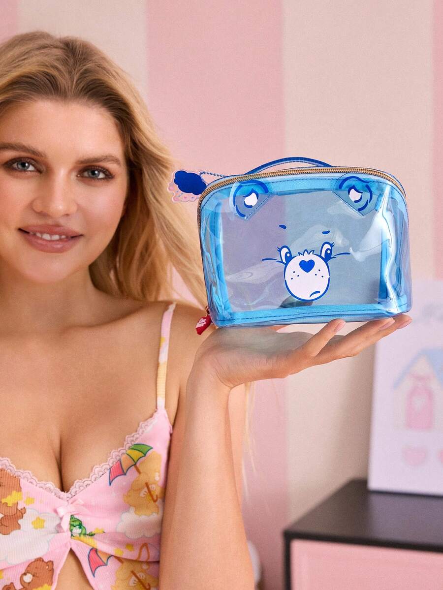 SHEIN X Care Bears 1款可爱图案大容量透明PVC化妆包，亚克力装饰，便携大容量，可收纳化妆品瓶及日常用品，适合女性和青少年使用，图案包括：欢呼熊、分享熊 - 藍色 - 查看 1