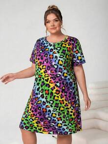 SHEIN CURVE+ 大码夏季休闲渐变豹纹圆领短袖连衣裙 - 彩色 - 查看 5