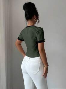 Elenzga Women's Retro Colorblock Asymmetrical Design Short Sleeve T-Shirt - Green - View 2
