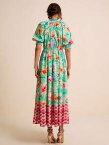 LOTSLUV 女士春夏绿色和紫红色热带花卉图案印花立领泡泡袖收腰A字连衣裙 - 綠色 - 查看 2