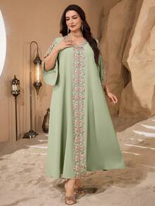 Al Najma Plus Size Solid Color Lace Trim Women Turkish Long Tunic, Arabic Traditional Maxi Dress - Green - View 5