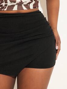 Radiana Plus Size Women's Solid Color Fitted Asymmetrical Hem Fashionable Versatile Shorts,Urban,Sexy Office Siren Coquettish,Versatile,Cruise Attire,Commuting,Business,Retro,Vintage,Party,Resort,Outing,Old Money,Richly Layered,Date Night,Gathering,Minimalism,Birthday,Formal Event,Gyaru,Ibiza,Nashville,Break,Modest,Chic,Casul,Shopping, Streetwear,Going Out,Coquette,Accent Your Body,Flatter The Figure - Black - View 3