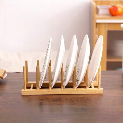 1 chiếc kệ đựng chén đĩa bằng gỗ, dùng cho sinh hoạt hàng ngày, giải trí tại nhà. Chất liệu gỗ dễ vỡ; vui lòng cẩn thận khi sử dụng!