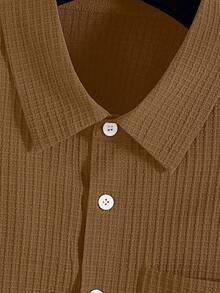 Manfinity Homme Áo sơ mi nam cỡ lớn, màu trơn, cài một hàng khuy, tay ngắn, kiểu dáng thường ngày, có túi. - màu nâu - Xem 4