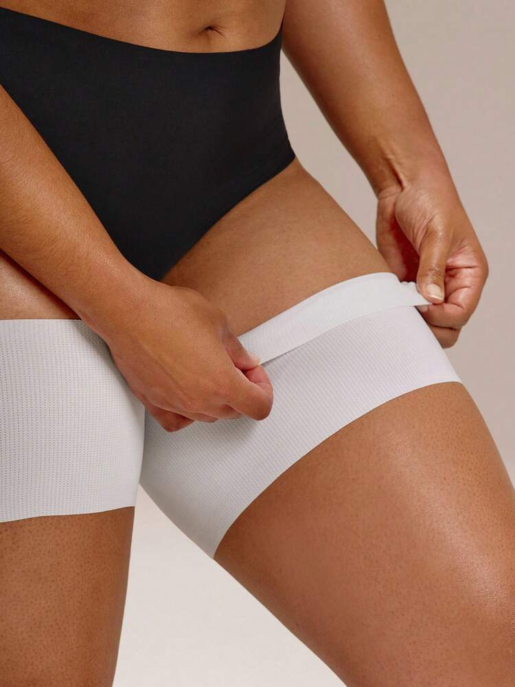 Plus Size Stay Smooth Lightweight Breathable Mesh Anti-Slip Anti-Chafing Thigh Bands Leg Protector Daily Casual Wear