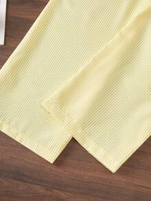 SHEIN Bộ áo yếm và quần dài kẻ sọc đa năng dành cho bé gái tuổi teen, tươi mát và năng động, phù hợp cho kỳ nghỉ, du lịch và nhiều dịp khác nhau. - Màu vàng - Xem 3