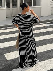 Muchica 女士夏季新款针织条纹休闲宽松短袖T恤和裤子套装 - 黑與白 - 查看 2