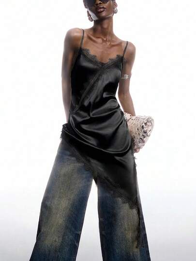 LYSMO 2026新款极简主义黑色撞色蕾丝不对称下摆时尚吊带迷你连衣裙，适合春夏穿着