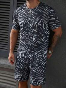 Manfinity Homme Men's All-Over Print Round Neck Short Sleeve T-Shirt And Shorts Casual Set - Multicolor - View 1