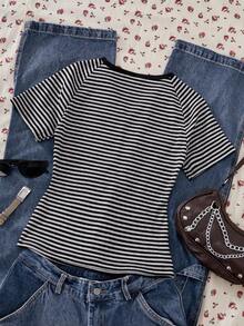 少女复古欧美Y2K风格条纹短袖T恤，新款夏季款式，V领，纽扣开襟，插肩袖，修身版型，街头休闲风 - 彩色 - 查看 2