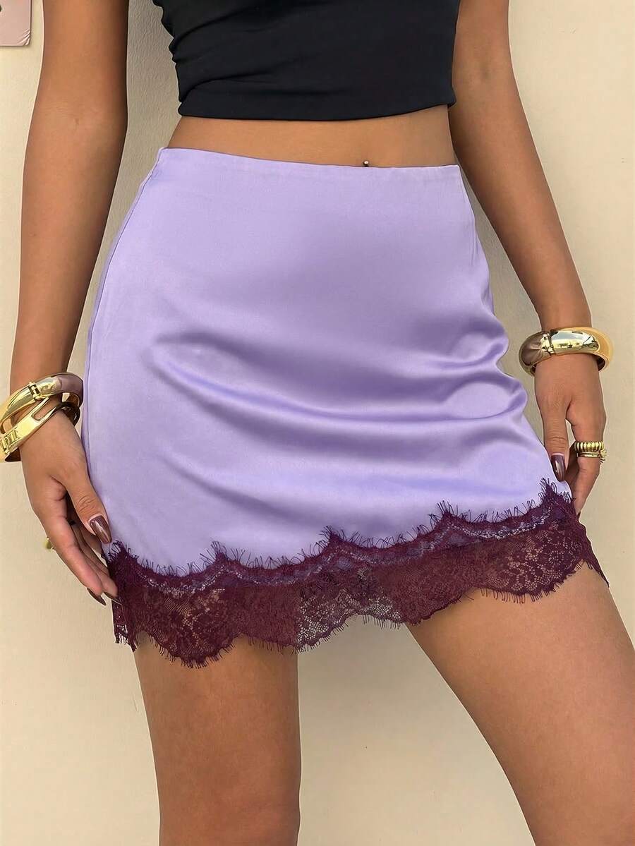 Muchica 女士新款时尚紫色缎面撞色蕾丝边迷你连衣裙，适合外出、街头风、Y2K时尚、情人节穿着 - 彩色 - 查看 1