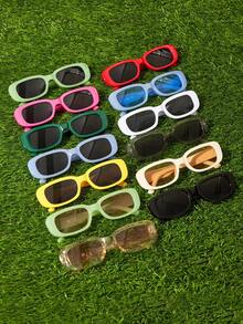 Shadewire 13 pièces Lunettes de mode à petit cadre rectangulaire rétro, design classique en plastique pour femmes et hommes, convient pour l'extérieur, les voyages, la plage, les tenues décontractées, l'été. Pour les vacances d'été à la plage, les sorties, les voyages, le style vintage Y2K, les fêtes décontractées, le style bohème. Idéal comme cadeau pour la fête des mères, la remise des diplômes et la saison des vacances. - Multicolore - Voir 2