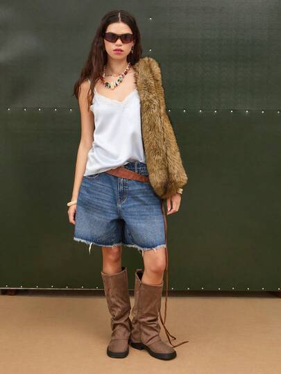 COUREZ 蓝色水洗做旧低腰中长牛仔短裤/Y2K风格夏季女装/夏季穿搭/蓝色短裤/牛仔短裤/音乐节穿搭/演唱会穿搭/春季穿搭/牛仔短裤/低腰短裤/女士牛仔短裤