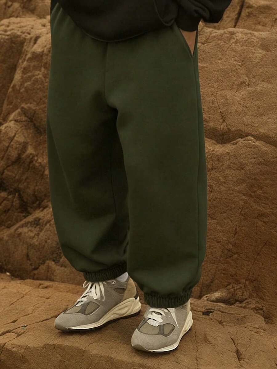 Manfinity Hypemode Loose Fit Men's Solid Color Slant Pocket Sweatpants - Army Green - View 1